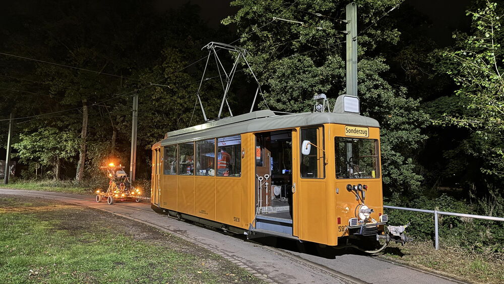 Der Messzug in der Schleife Lörick (Bild: Sebastian Glass)